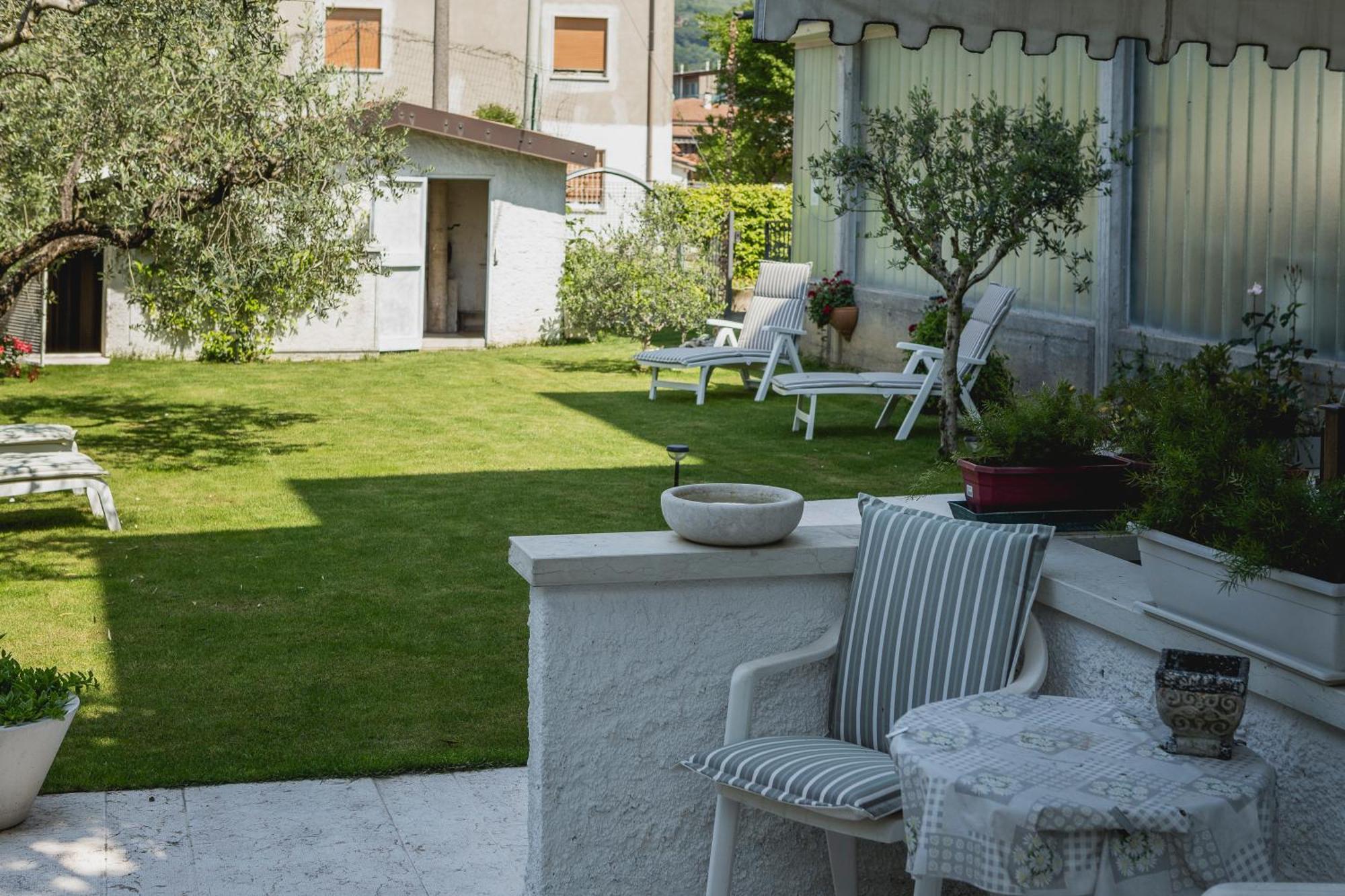 Casa Ginev Room & Apartments Bardolino Exterior foto
